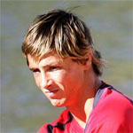 Fernando Torres travels to England